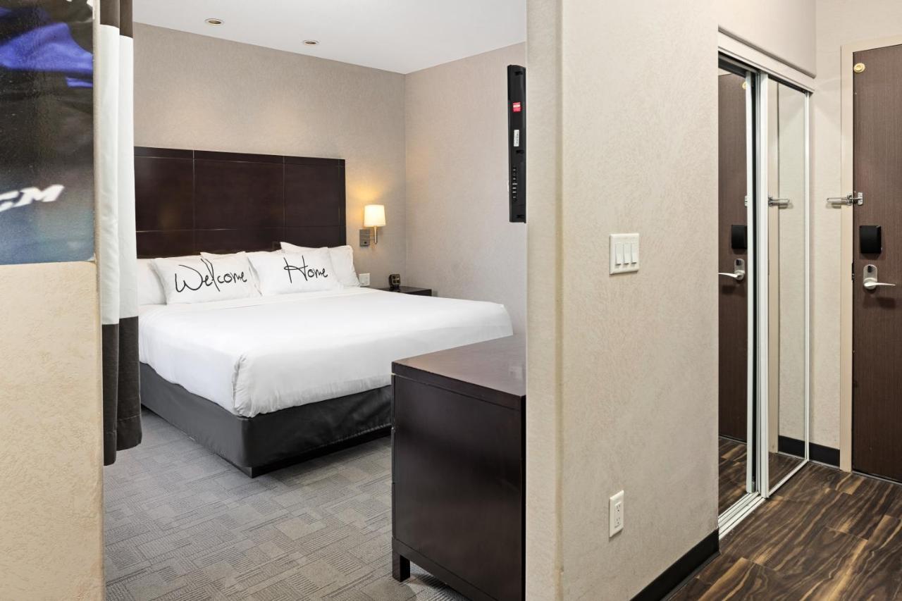 Home Inn & Suites - Swift Current Esterno foto