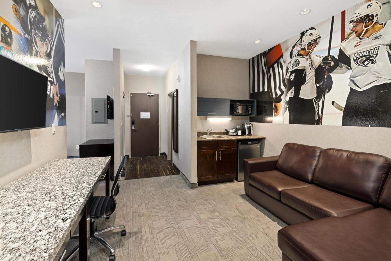 Home Inn & Suites - Swift Current Esterno foto